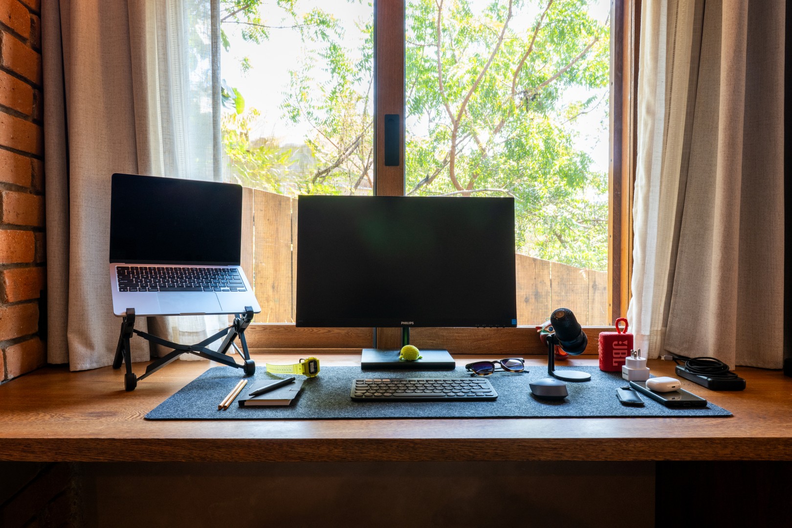 Parota wood desk with ergonomic chair and ocean view
